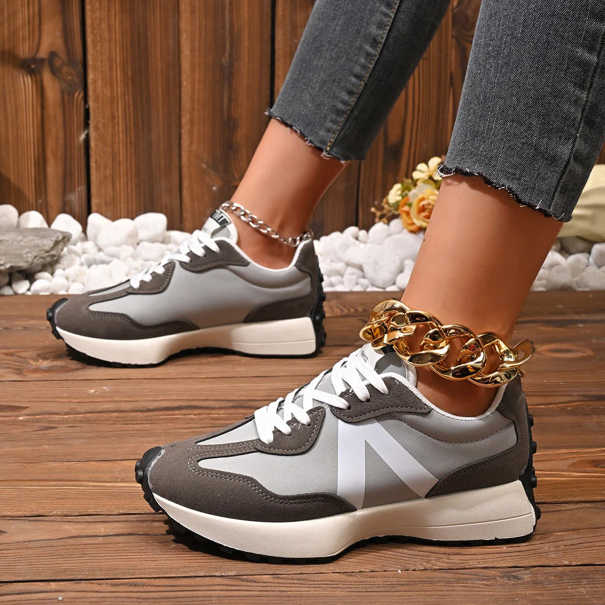Simple Knit Sneakers