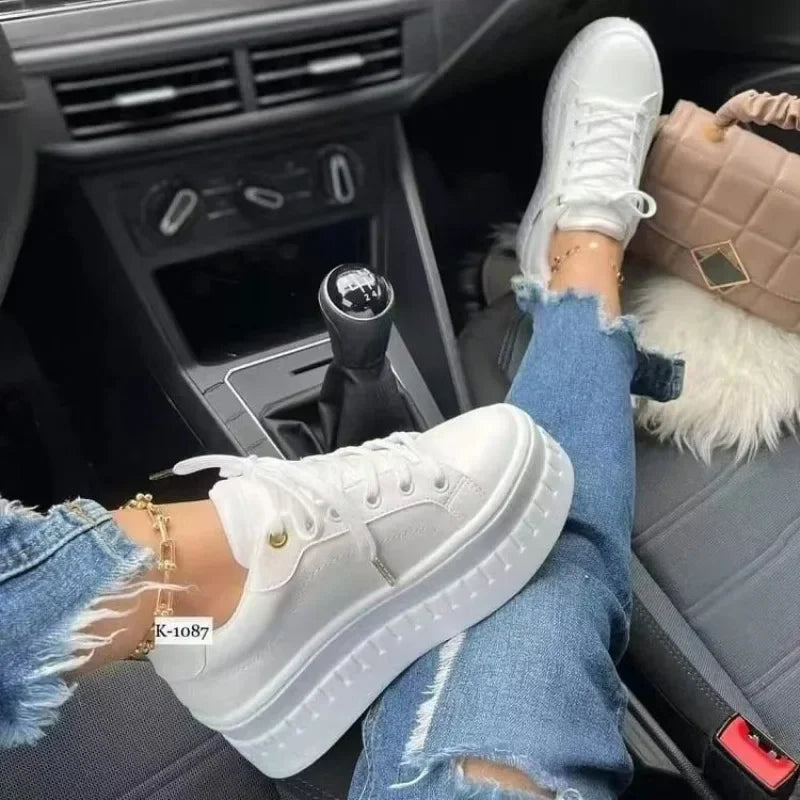 Easy Retro Sneakers