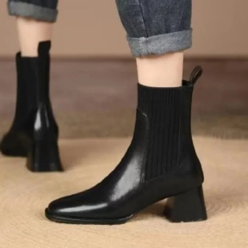 Relaxed Textured Boots