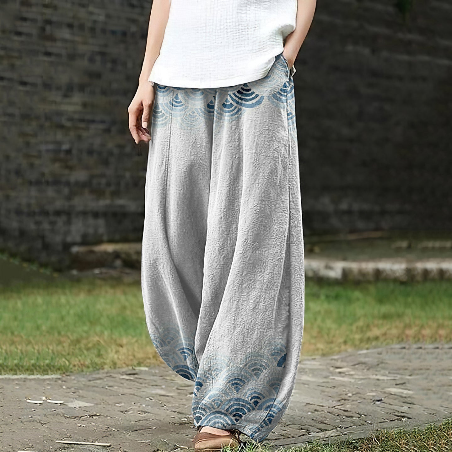 Minimal Drawstring Pants