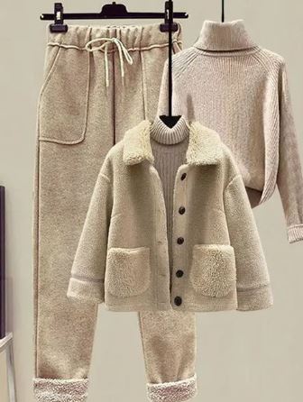 Travel Buttoned Set