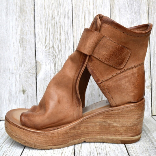 Clean Slide Sandals
