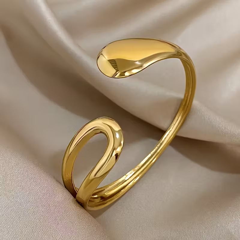 Minimalist Romantic Jewelry