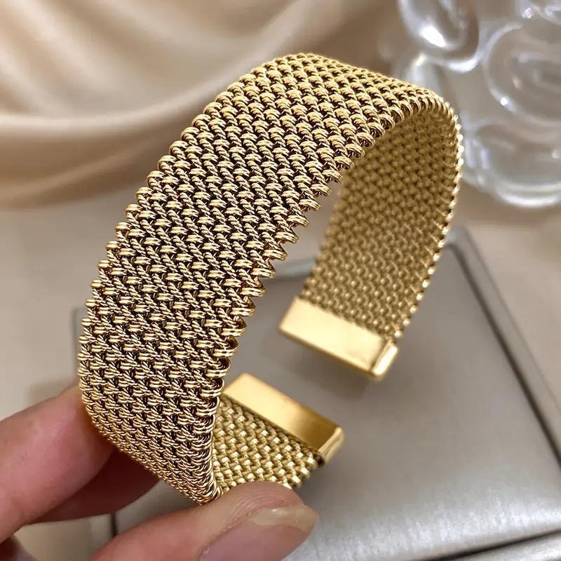Graceful Simple Jewelry